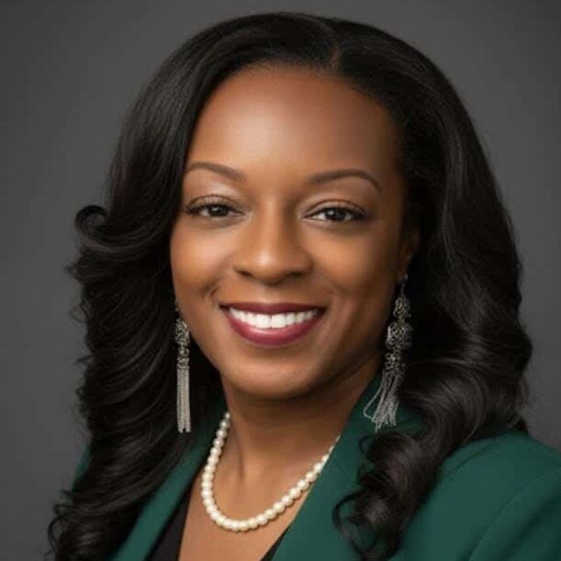 Annita McKnight Headshot